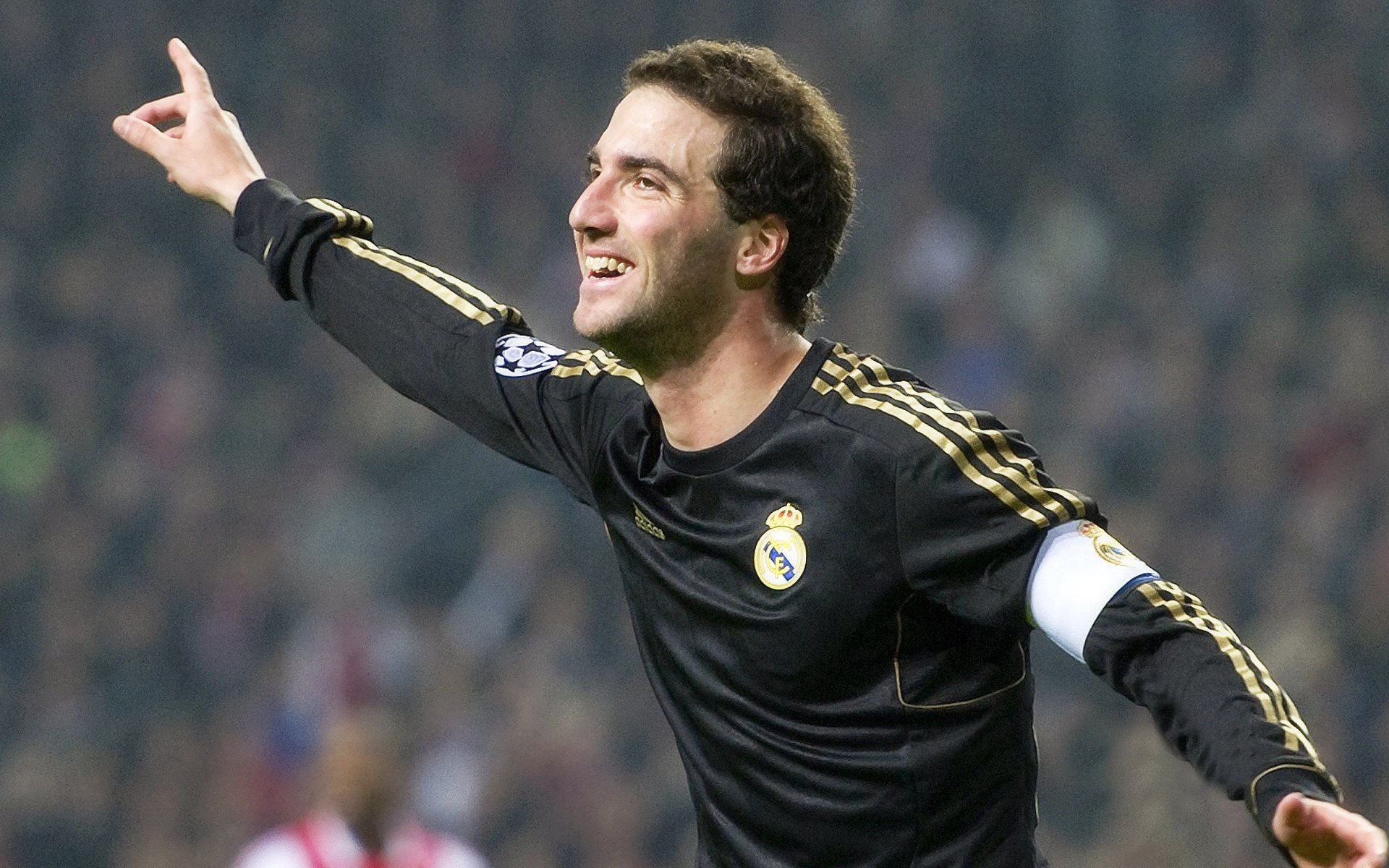 体育纪录片关注运动员退役后生活，运动员退役后多惨视频